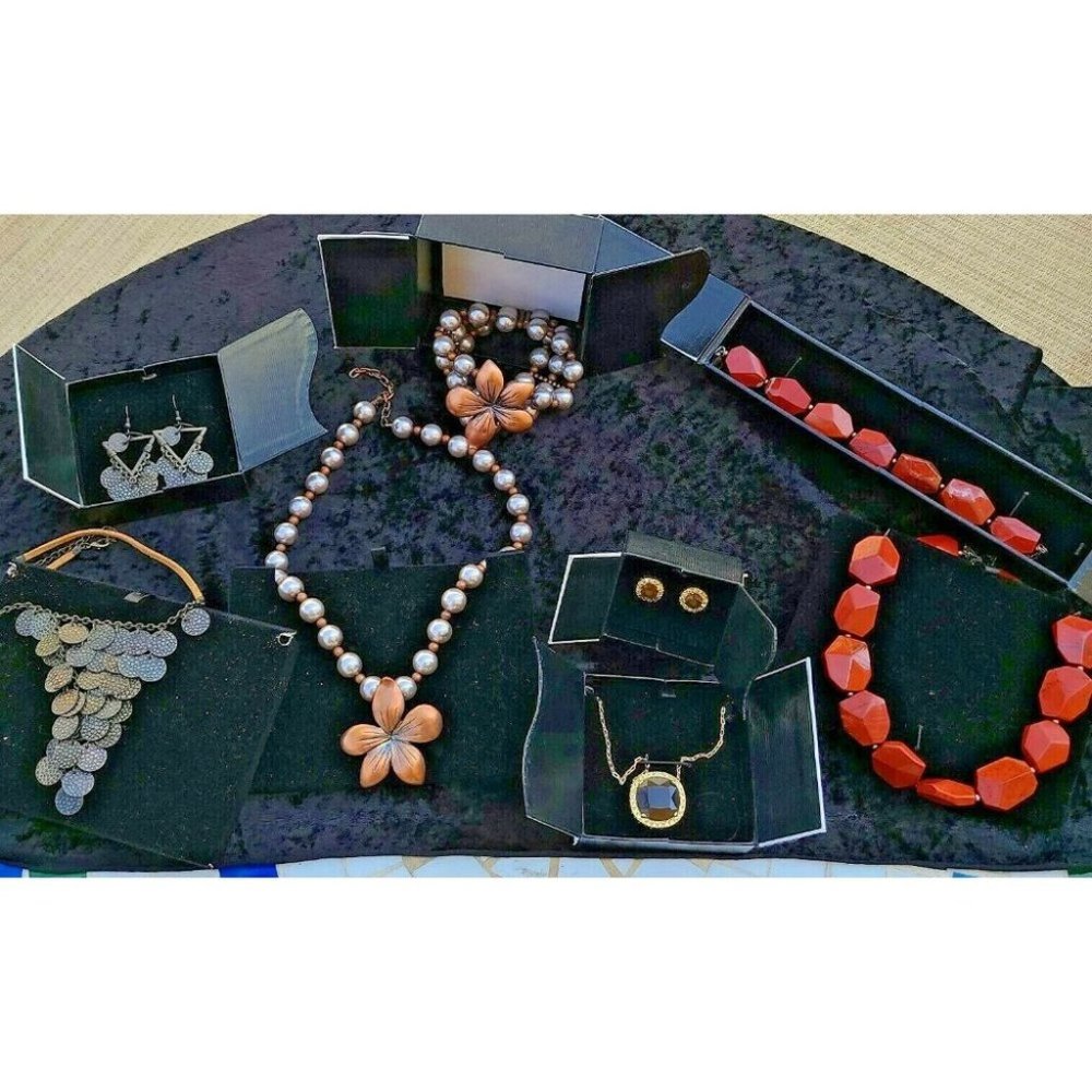 Lot of 4 (8 pcs) Amway Jewelry Necklace Sets NEW See Pics Personal Accents